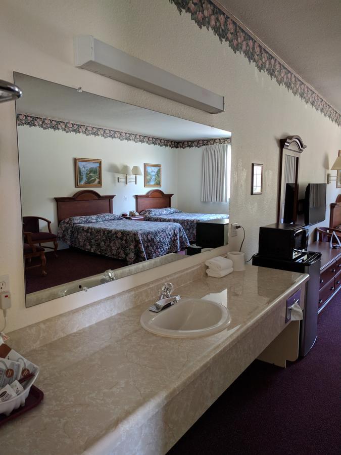 Lighthouse Inn Crescent City Esterno foto